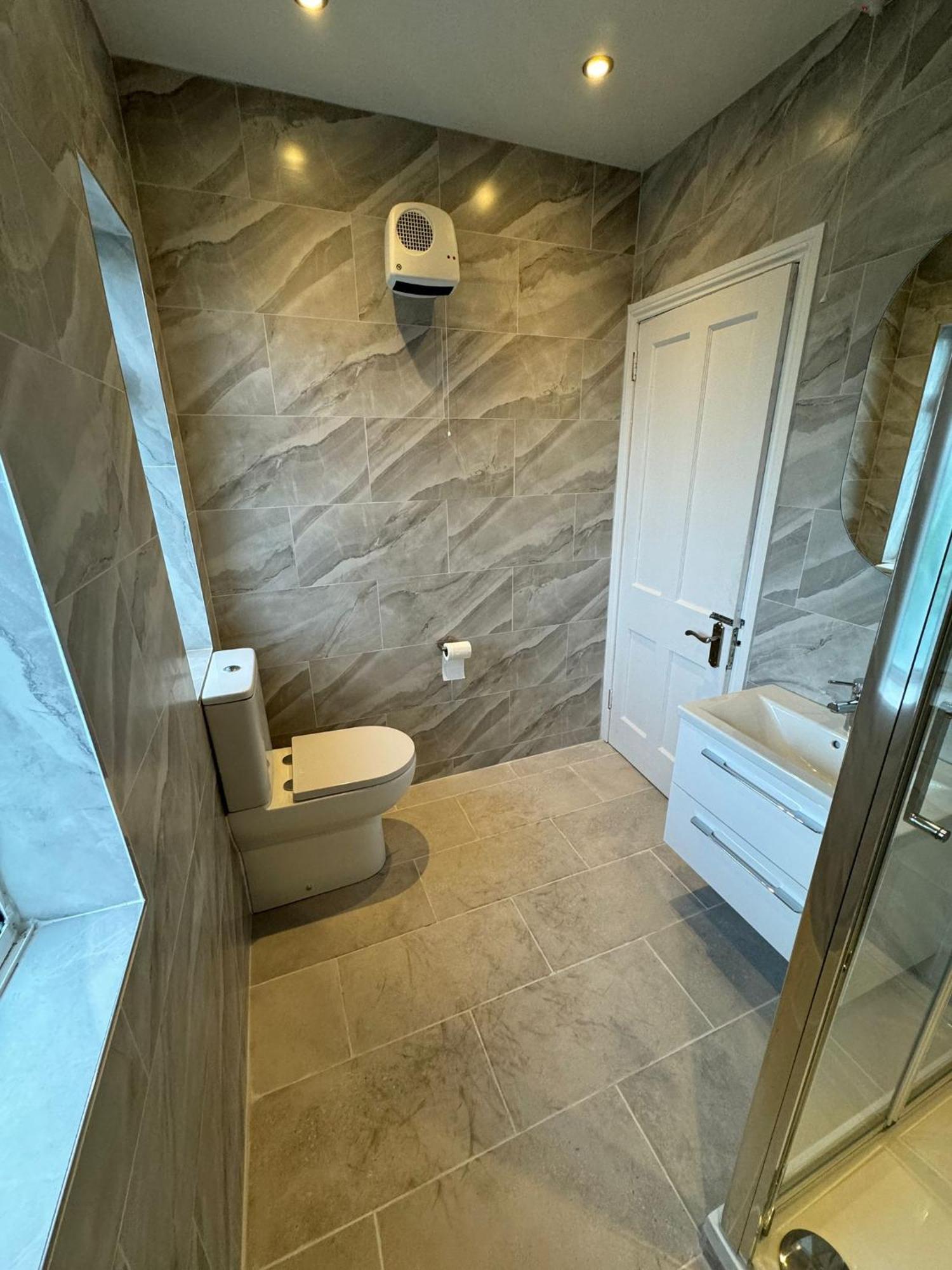 Nice Triple Room At 2 Iveragh Rd-7 더블린 외부 사진